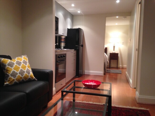 Living Room/Kitchen - 211 C St NE