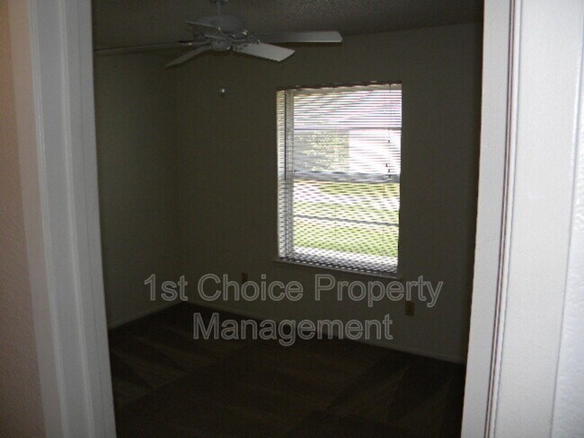 Foto del edificio - 7043 Crosstimbers Ln