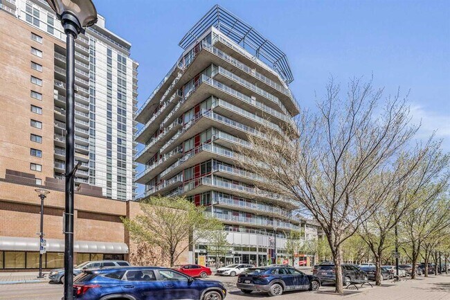 Building Photo - 624 8 Av SE