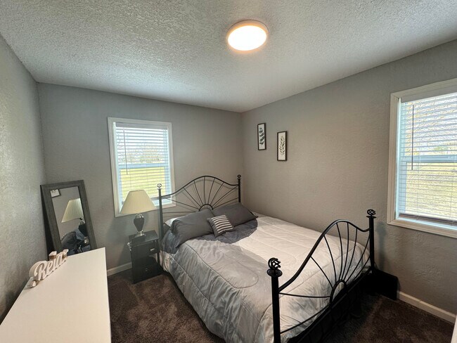 Foto del edificio - 400 Walker Dr