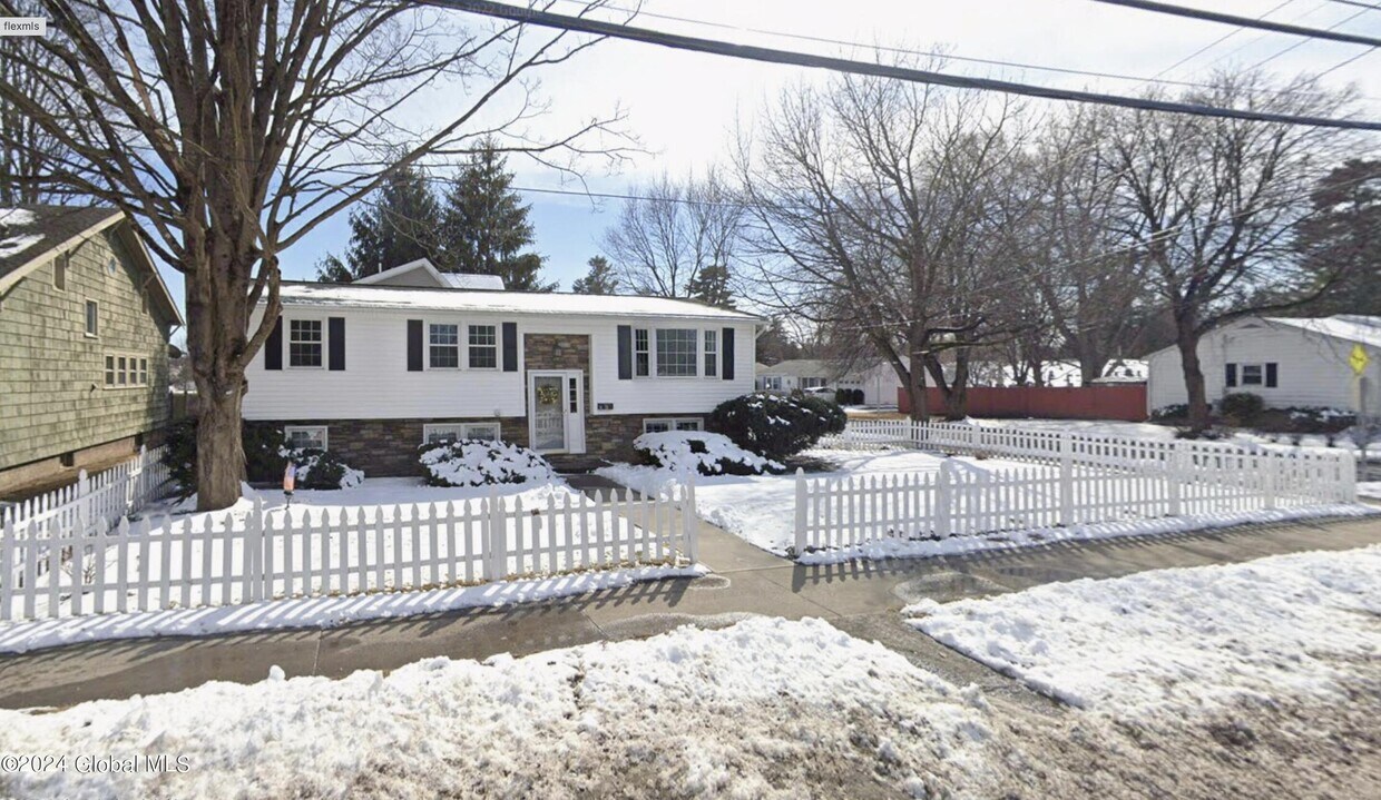 Primary Photo - 78 Lincoln Ave