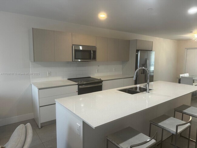 Foto del edificio - 2505 NE 193rd St