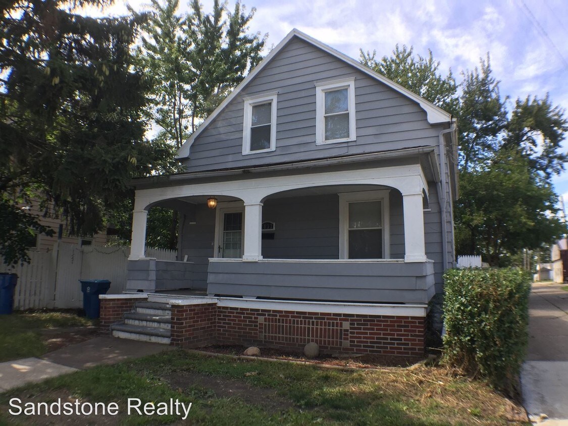 Foto principal - 2832 Elyria Ave