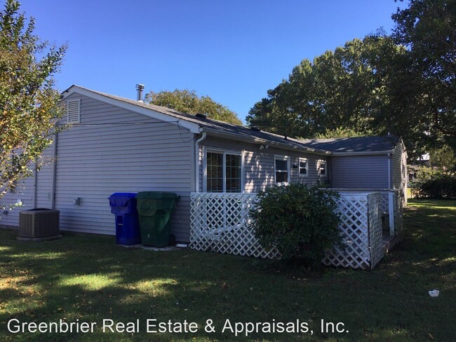 Building Photo - 3 br, 2 bath House - 2833 Country Club Dr