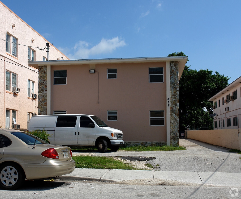 Building Photo - 427 SW 6th St