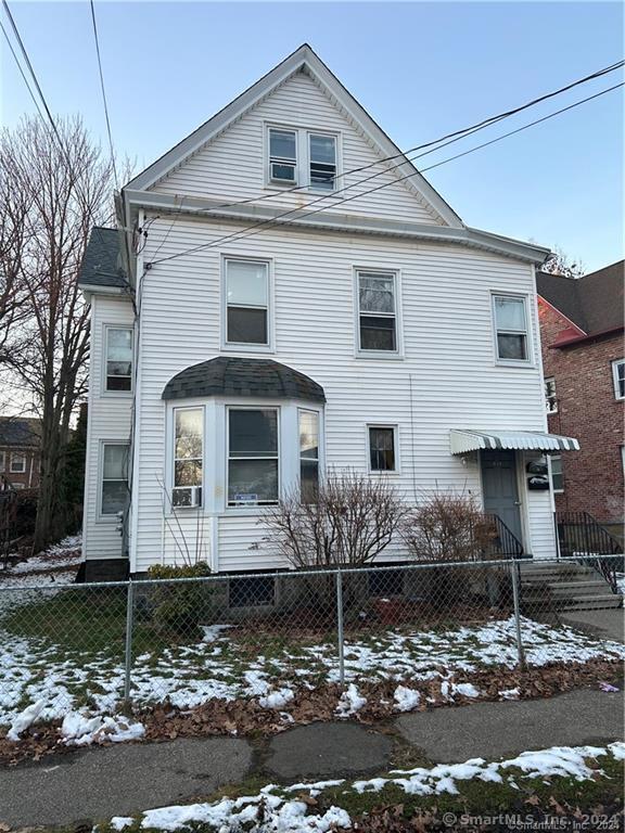 101 Goddard Ave Unit 3, Bridgeport, CT 06610 Room for Rent in