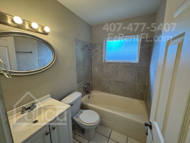 Foto del edificio - Coming Soon – Spacious 3BR/2BA Sarasota Re...