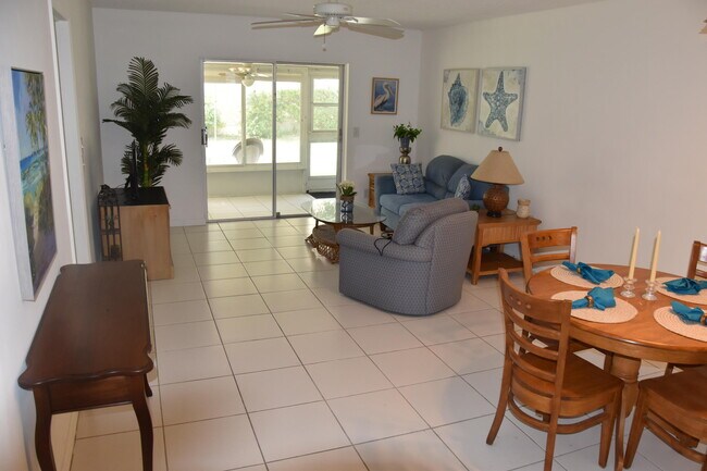 Foto del edificio - 1119 Lake Terrace