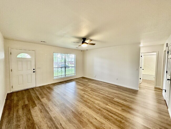 Foto del edificio - 800 E Kara Ln.