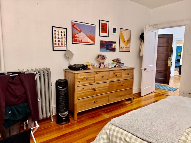 Building Photo - 1122 Commonwealth Ave