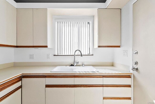 Building Photo - 179 Bay Shore Ave