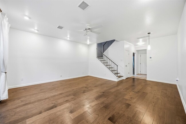 Building Photo - 2100 Commonwealth St