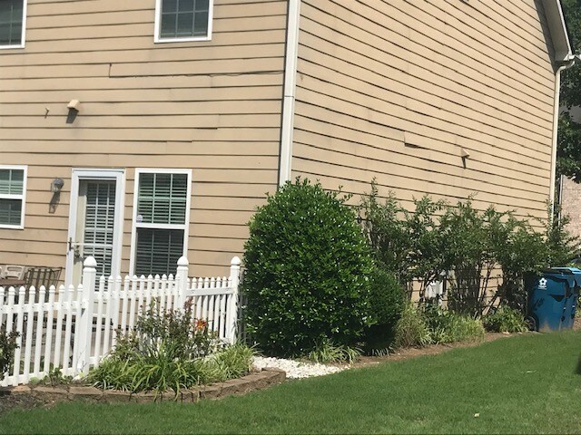 Foto del edificio - 6490 Whitebeam Trl