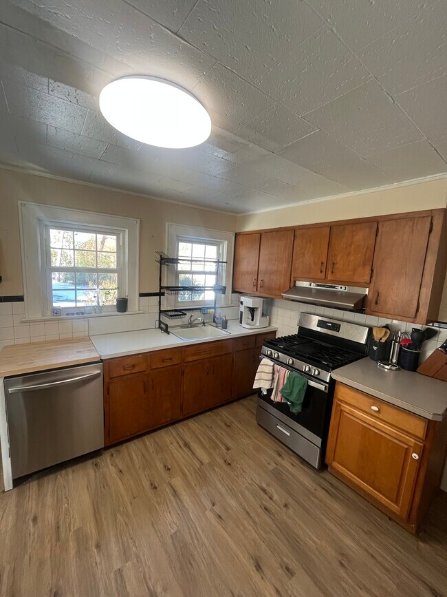 Foto del edificio - 81 Tooker Ave