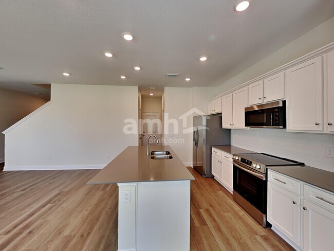 Building Photo - 1051 Grafton Ridge Dr