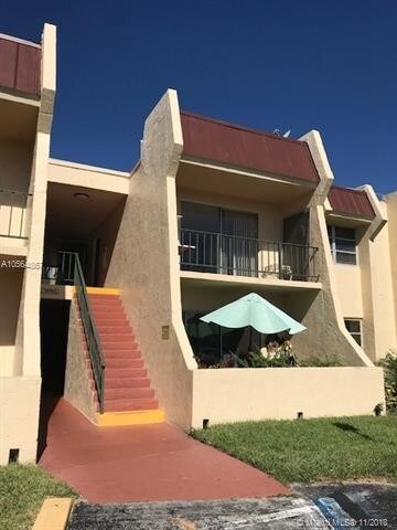 Building Photo - 13703 SW 90th Ave