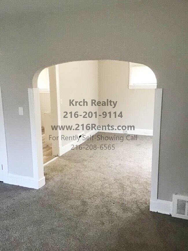 Building Photo - Remodeled Smart-Home. Self-Tour Today!