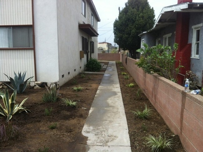 Foto del edificio - 901 W 76th St