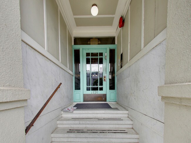 Building Photo - 1720 Pacific Ave
