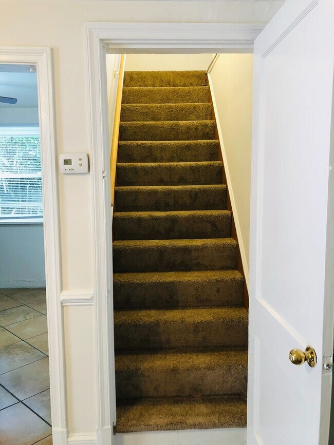 Foto del edificio - Adorable 3 bdrm/1.5 bath Home on a Corner Lot Across From Belmont Golf Course in Lakeside!