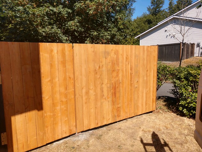 New fence/gate. - 7905 Crown Ridge Blvd