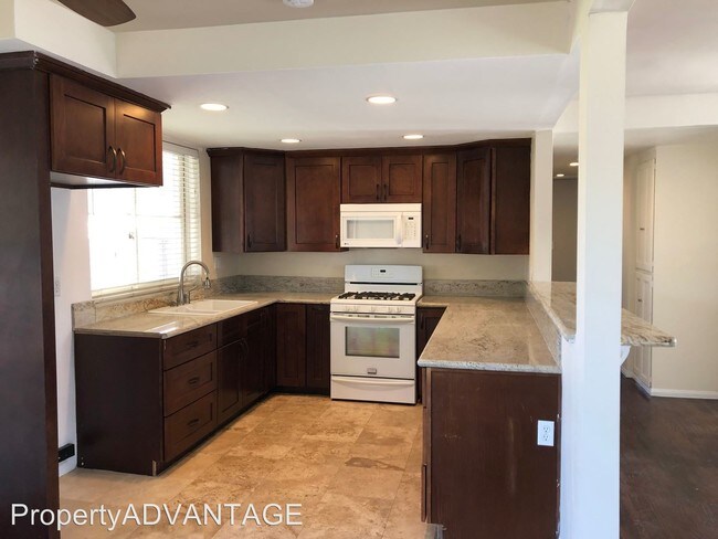 Building Photo - 3 br, 2 bath House - 10815 Colima Rd