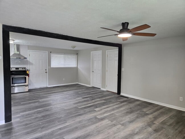 Building Photo - 5785 Tibet Dr