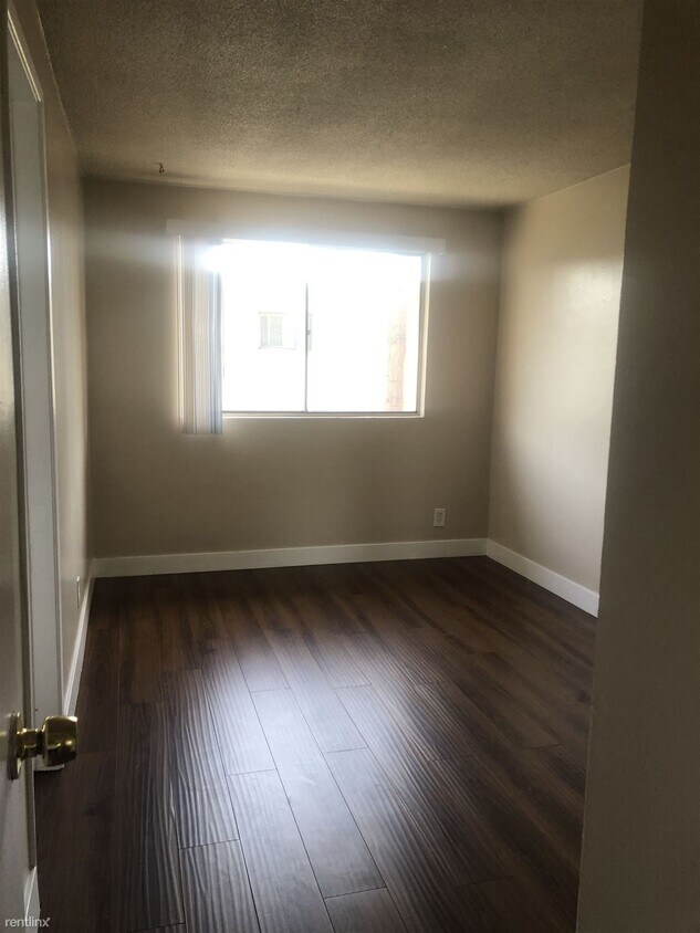 Building Photo - 1 br, 1 bath Apartment - Tele Dolpin Equity