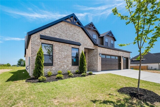 Building Photo - 431 Silverview Ave