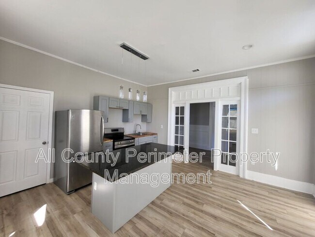 Foto del edificio - 1249 Duncan Ave