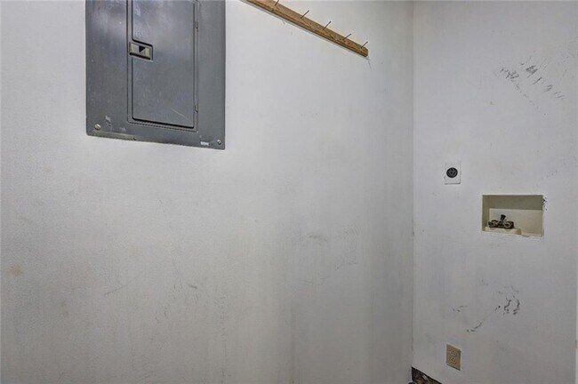 Building Photo - 164 Windermere Cir