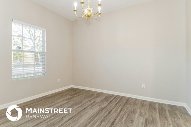 Foto del edificio - 8132 Hilsdale Rd