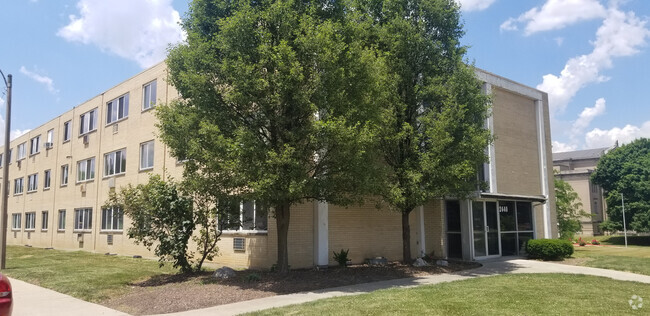 Building Photo - Regency House Apartments