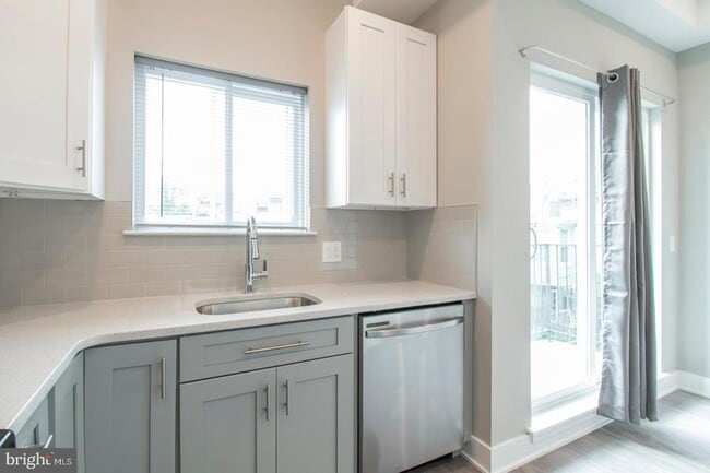 Foto del edificio - 1206 N 24th St