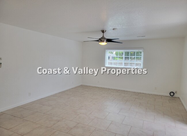Building Photo - SPACIOUS HOUSE IN SOUTH SALINAS FOR RENT!!!