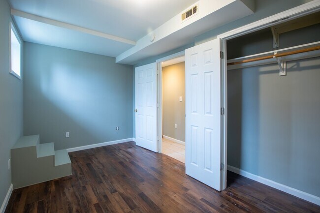 Foto del edificio - Lovely 2 BR/1 BA Condo in Columbia Heights!