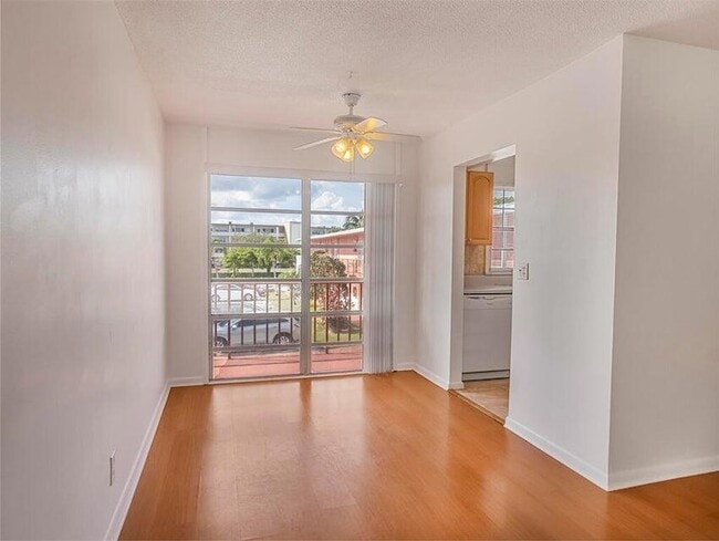 Foto del edificio - 4 Golfs Edge