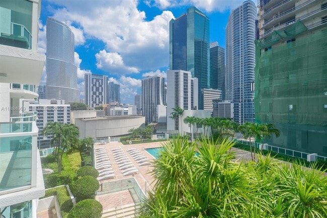 Building Photo - 31 SE 5th St