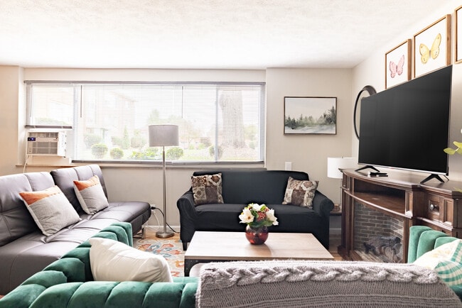 Building Photo - Georgetown Apartments