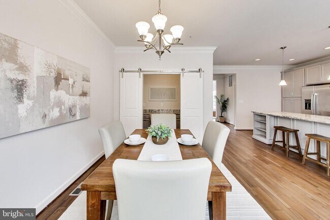 Foto del edificio - 517 Windboard Way