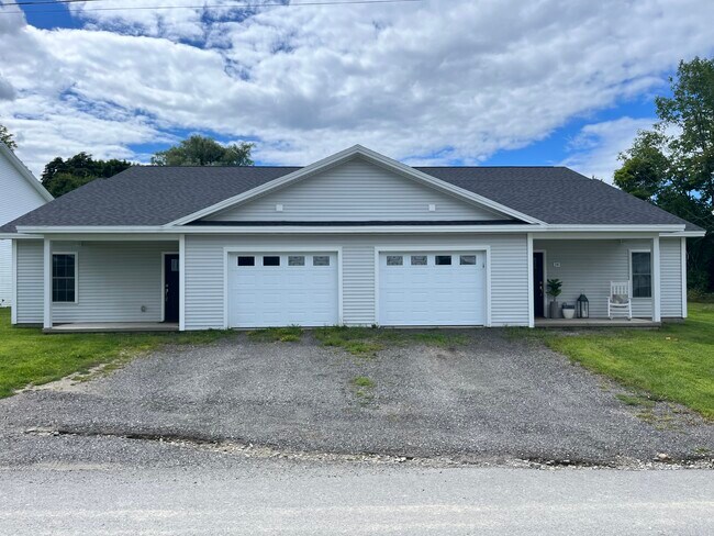 Foto del edificio - 32 Meadow Farm Rd