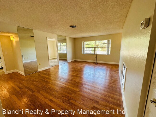 Building Photo - 3 br, 2 bath House - 1869 Solon Ave