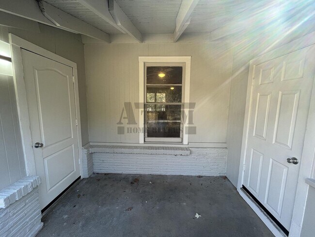 Foto del edificio - Beautiful Remodeled 3 Bed 2 Bath