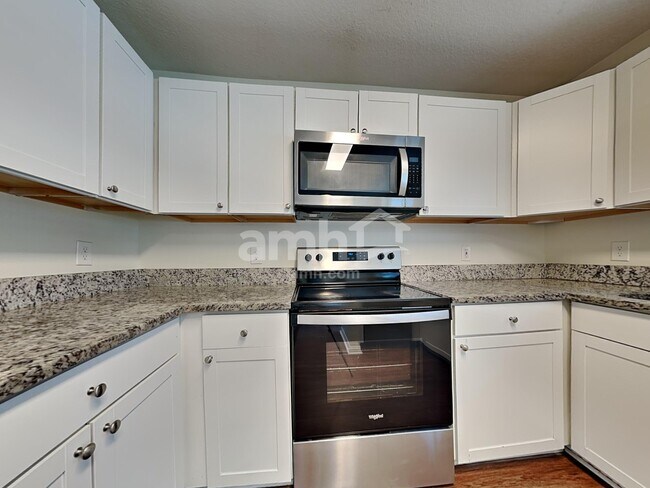 Foto del edificio - 10225 Summerview Cir