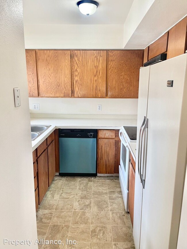 Building Photo - 2 br, 1.5 bath House - 273 S. Nome Street
