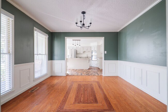 Building Photo - 4538 Golden Oaks Dr