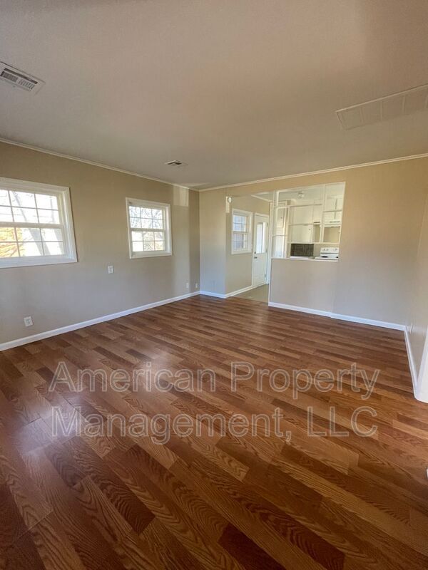 Foto del edificio - 1547 S Knoxville Ave