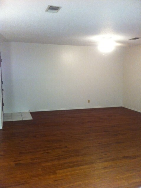 Living Room - 7237 Rimwood
