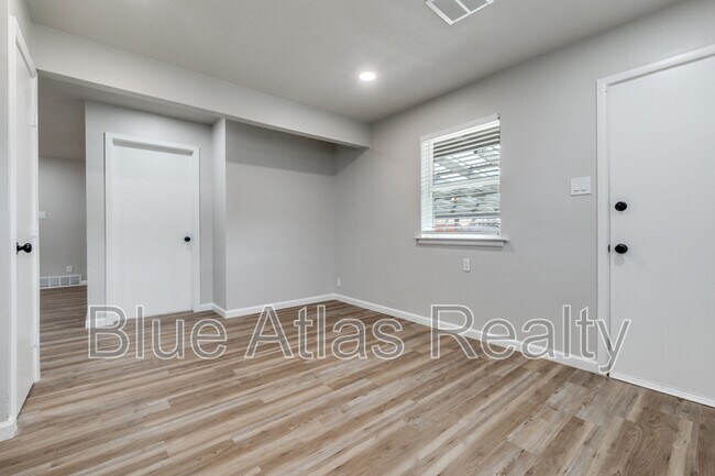 Building Photo - 2510 Materhorn Dr