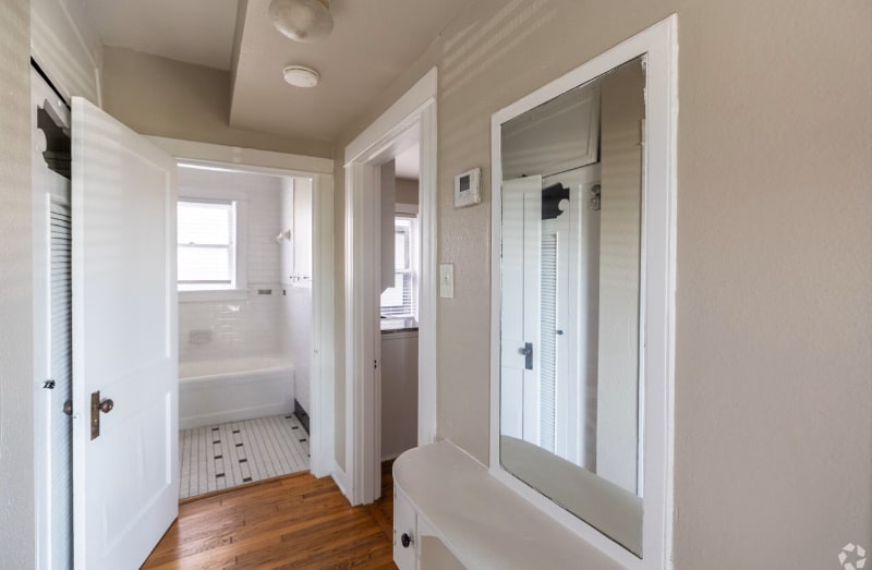 Photo - 301-311 W Leuda St (Fort Worth, TX)